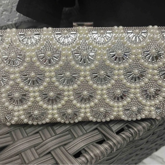 💎 Jewel Encrusted Purse 💎 - Picture 6 of 7